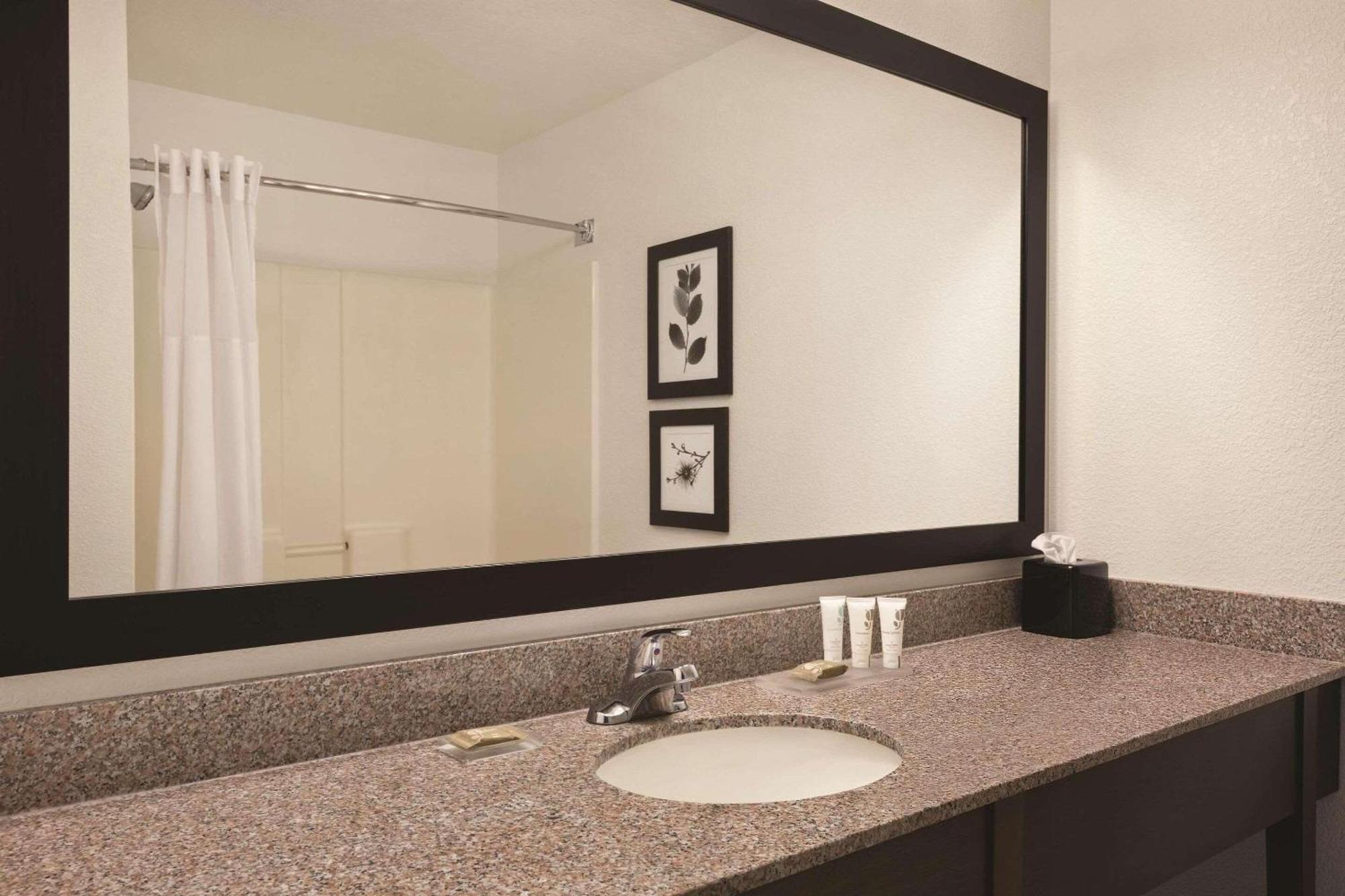 Country Inn & Suites By Radisson, Willmar, Mn Esterno foto