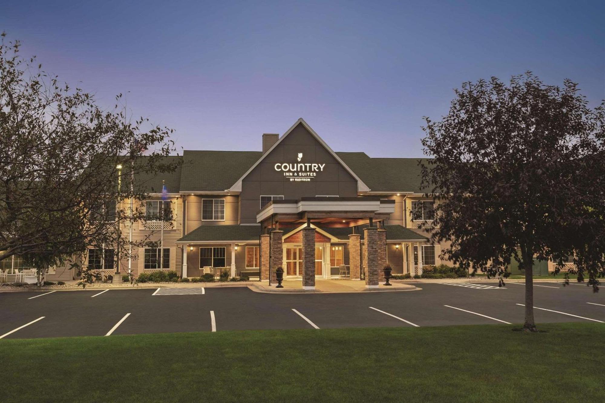 Country Inn & Suites By Radisson, Willmar, Mn Esterno foto